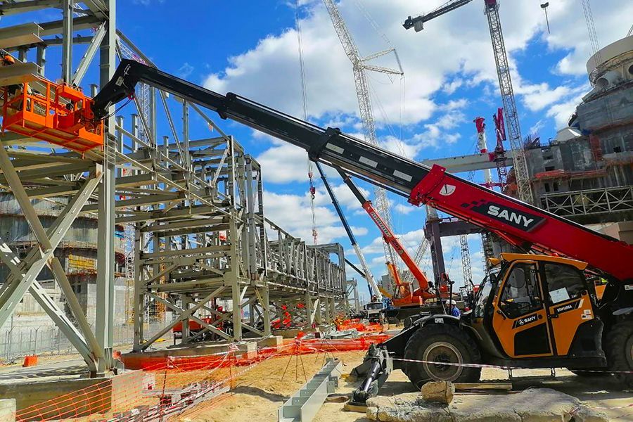 Телескопический погрузчик Sany STH1056А с сертифицированной платформой